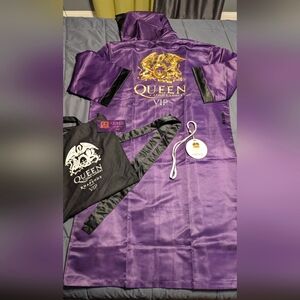 QUEEN + Adam Lambert 2019 VIP Rhapsody Tour Bag (Robe, Bag, Bookmark, & Lanyard)